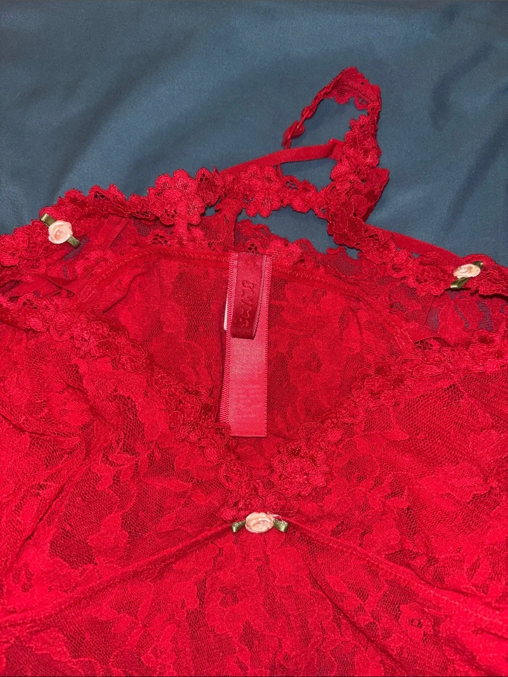 SKIMS NWOT Stretch Lace Triangle Cami - Red